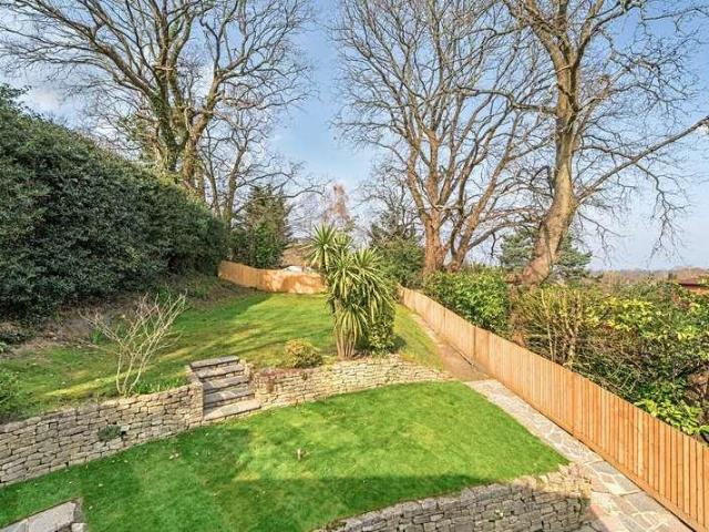 5 bed house for sale