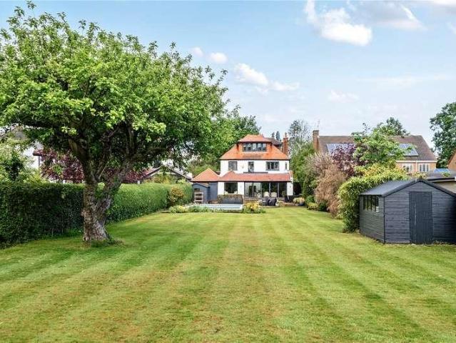 5 bed house for sale
