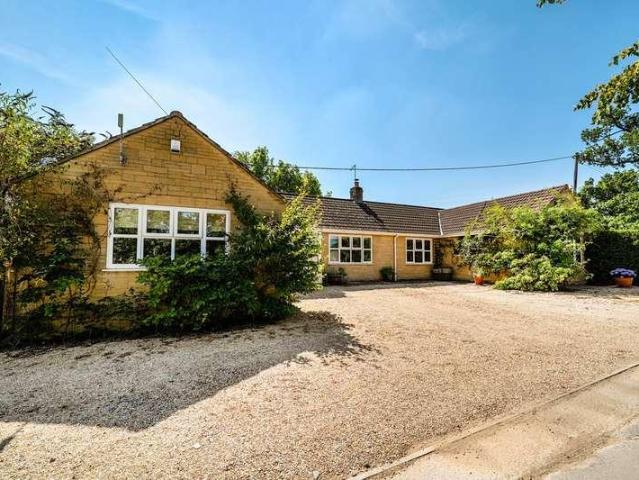 5 bed house for sale