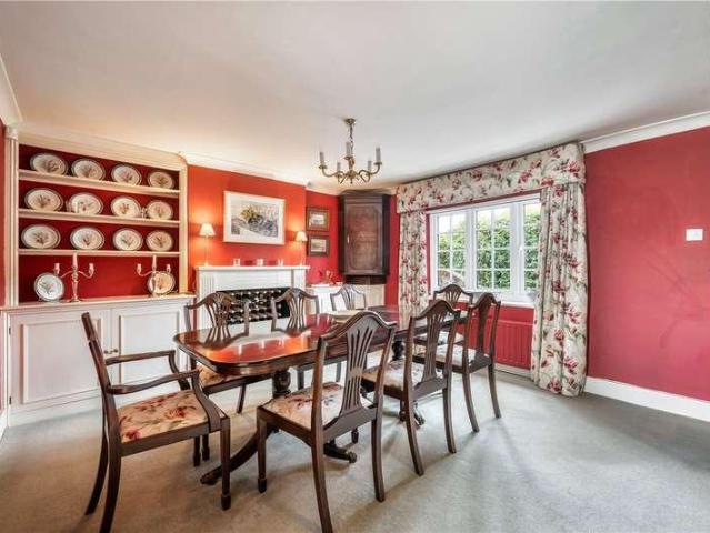 5 bed house for sale