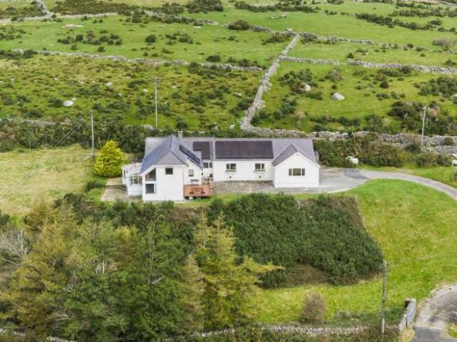 5 bed house for sale