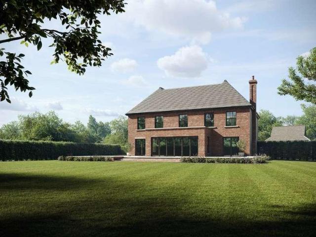 5 bed house for sale
