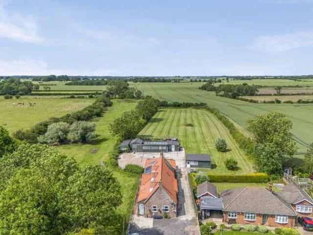 5 bed house for sale