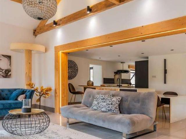 5 bed house for sale