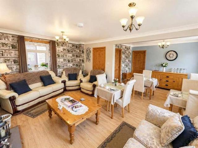 5 bed house for sale