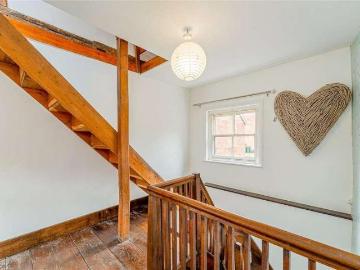 5 bed house for sale