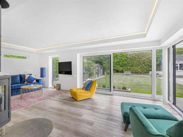 5 bed house for sale