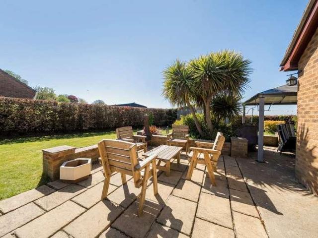 5 bed house for sale