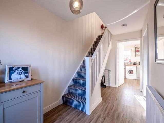 5 bed house for sale