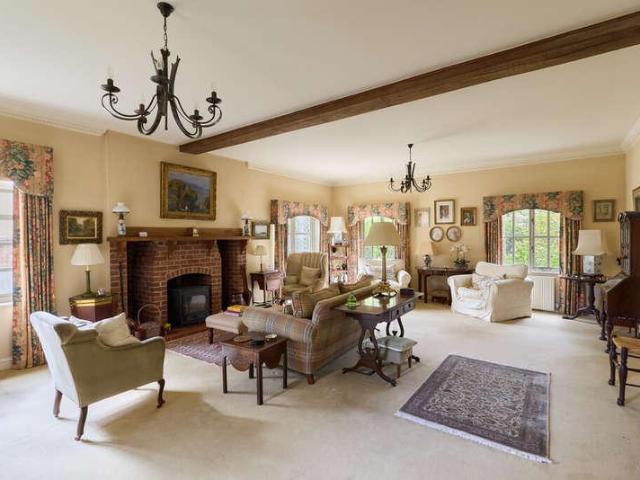 5 bed house for sale