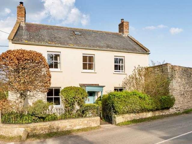 5 bed house for sale