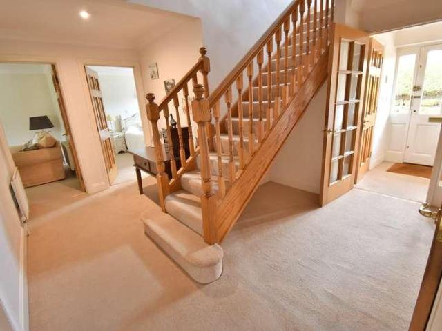 5 bed house for sale