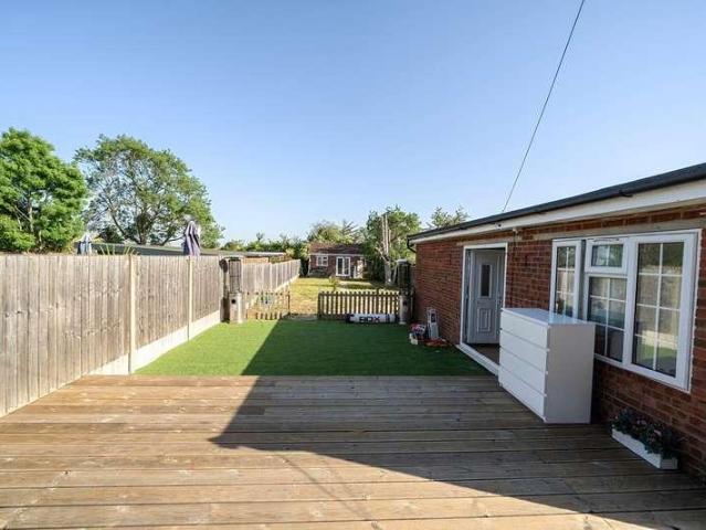 5 bed house for sale