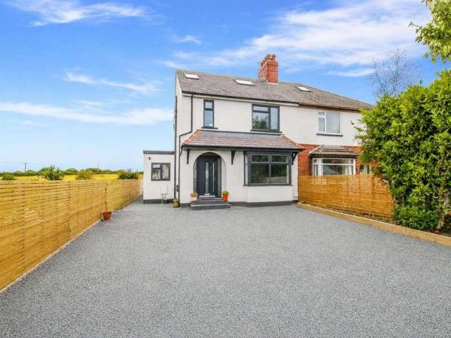 5 bed house for sale