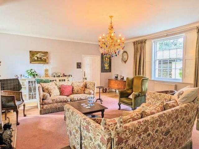 5 bed house for sale