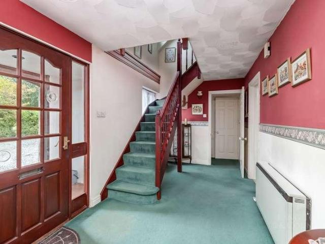 5 bed house for sale