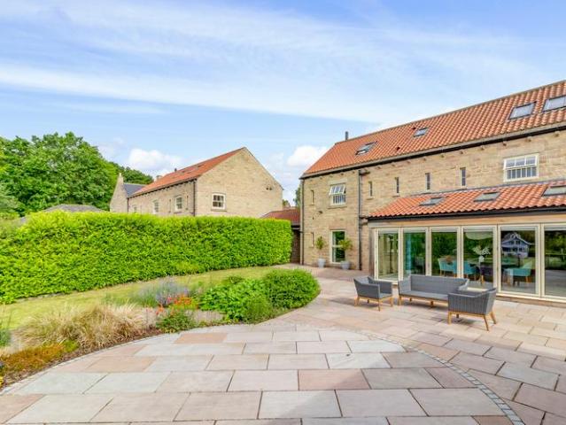 5 bed house for sale