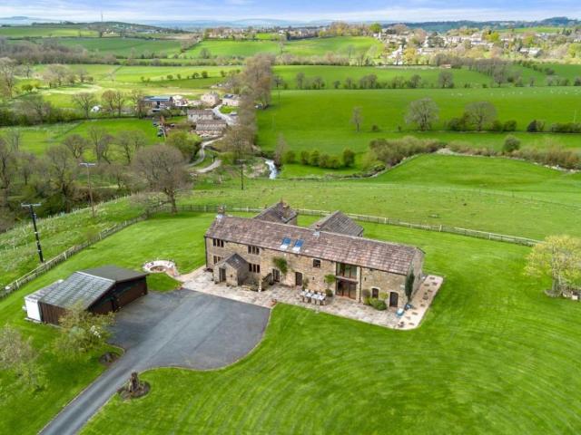 5 bed house for sale