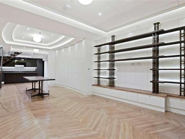5 bed house for sale