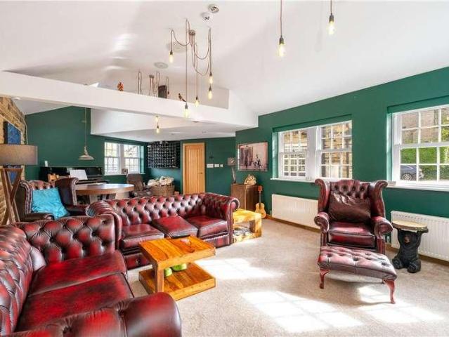 5 bed house for sale