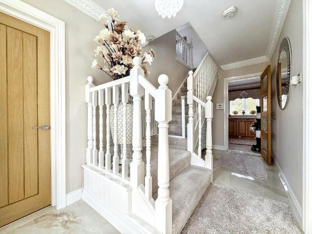 5 bed house for sale