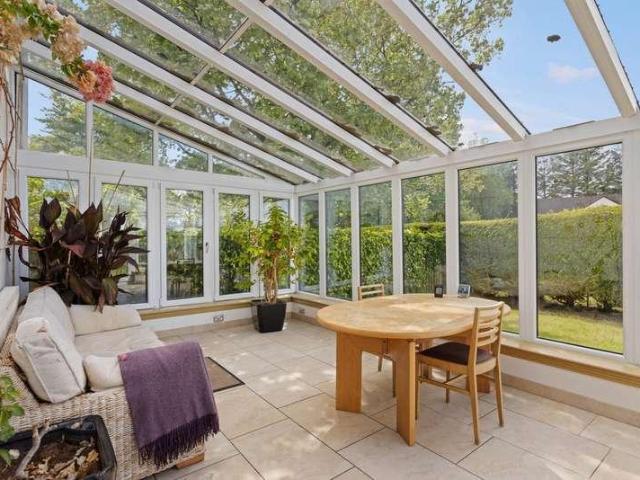 5 bed house for sale