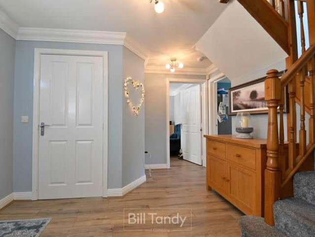 5 bed house for sale