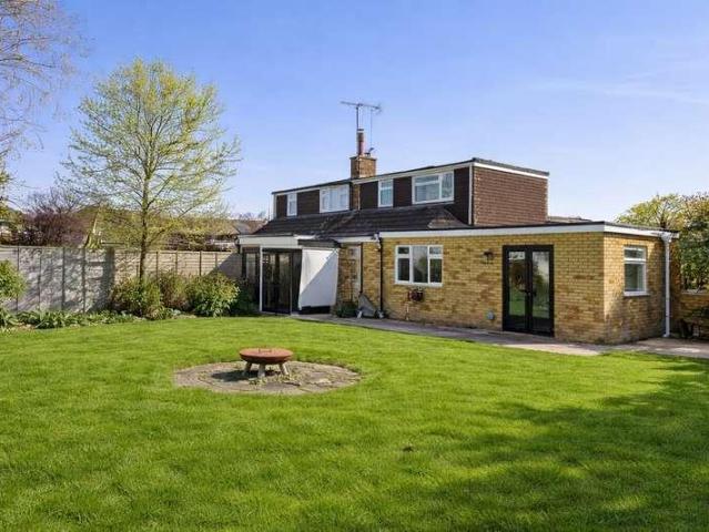 5 bed house for sale