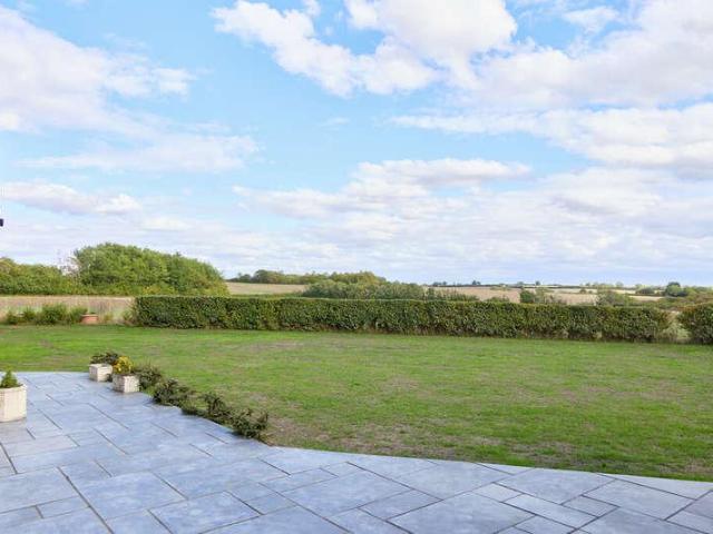 5 bed house for sale