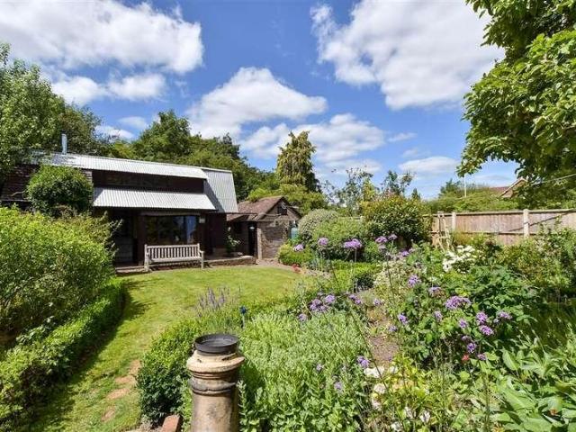 5 bed house for sale