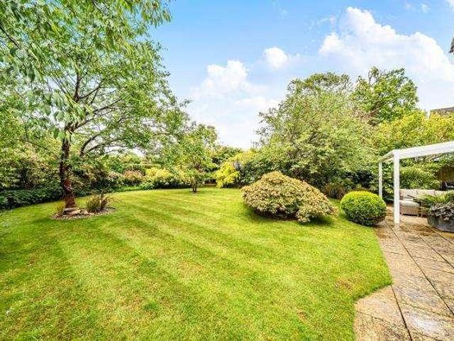 5 bed house for sale