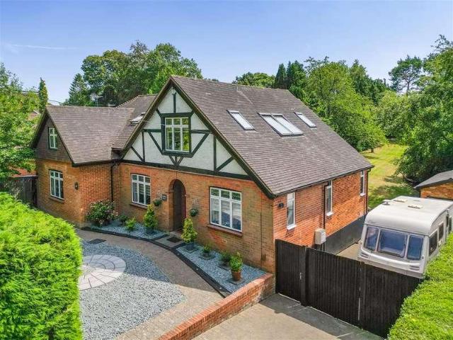 5 bed house for sale