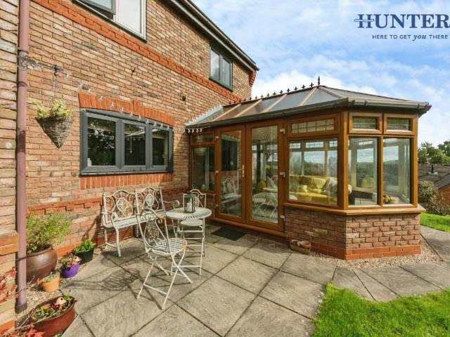 5 bed house for sale
