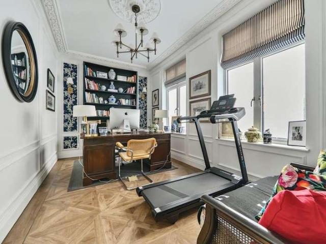 5 bed house for sale