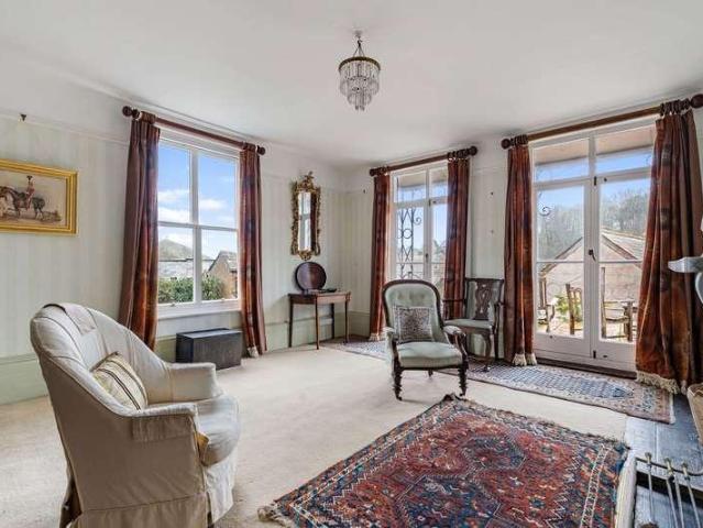 5 bed house for sale