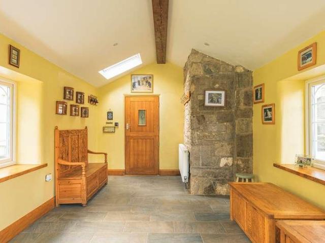 5 bed house for sale