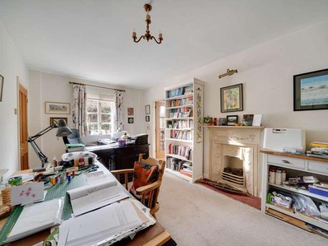 5 bed house for sale
