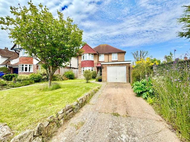 5 bed house for sale