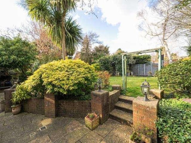 5 bed house for sale