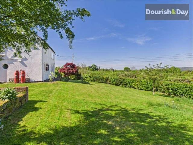 5 bed house for sale