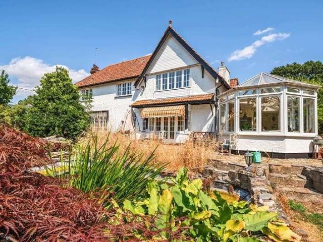 4 bed house for sale