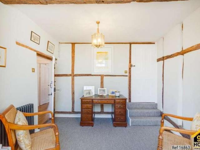 5 bed house for sale