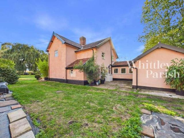 5 bed house for sale