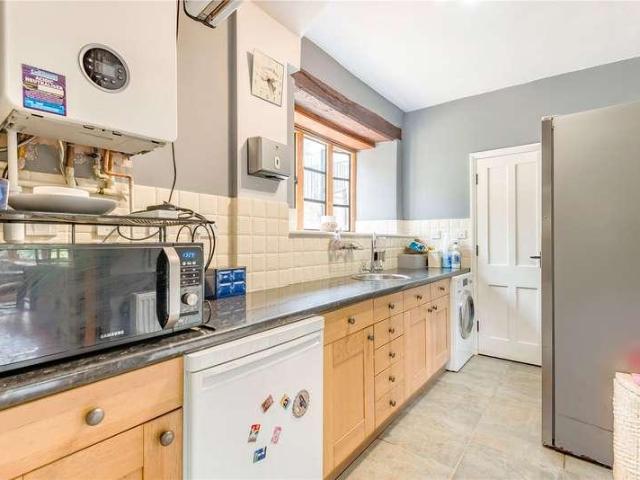 5 bed house for sale