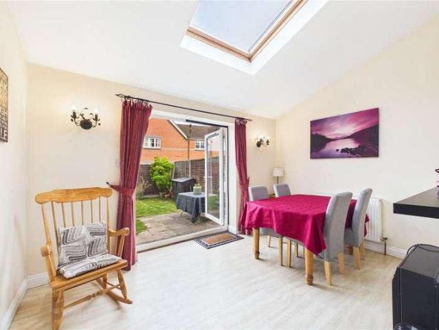 5 bed house for sale