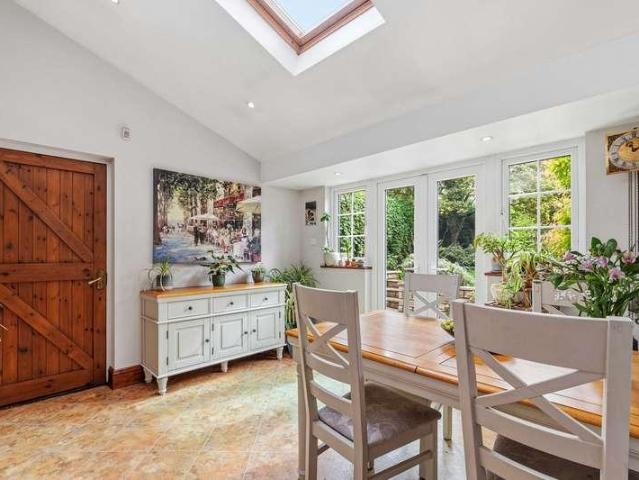 5 bed house for sale