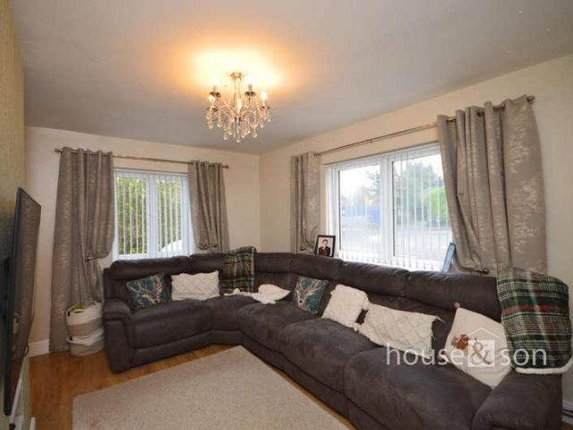 5 bed house for sale