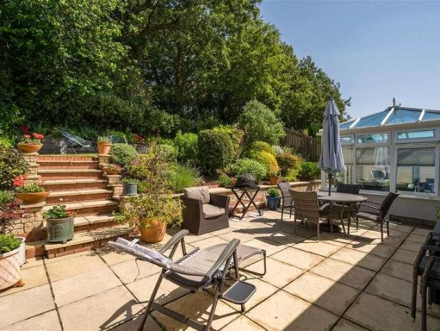 5 bed house for sale