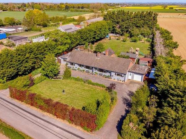 5 bed house for sale