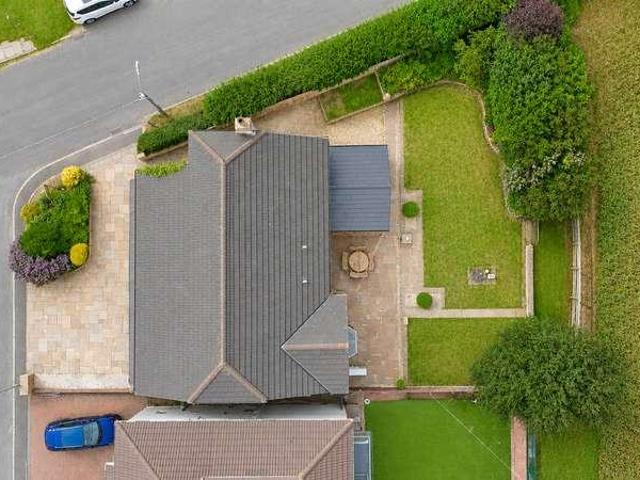 5 bed house for sale